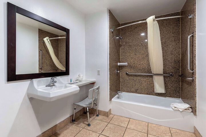Rodeway Inn Carson - Los Angeles South