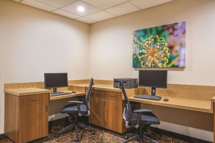 Business Center 39 of 39