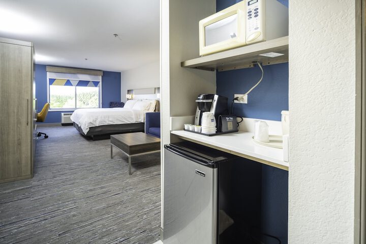 Room 33 of 79