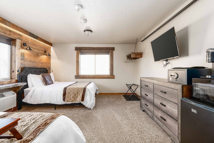 Room 27 of 53