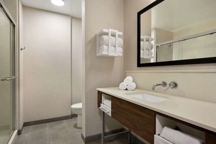 Hampton Inn & Suites Tacoma / Puyallup