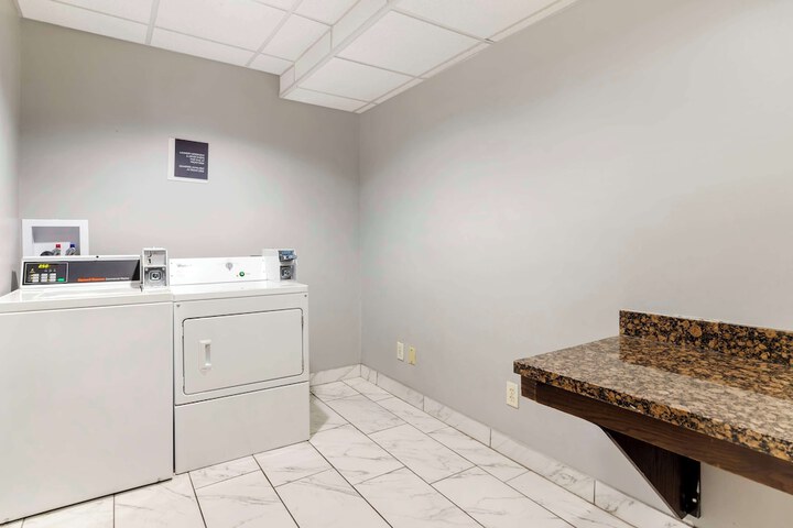 Room 10 of 49