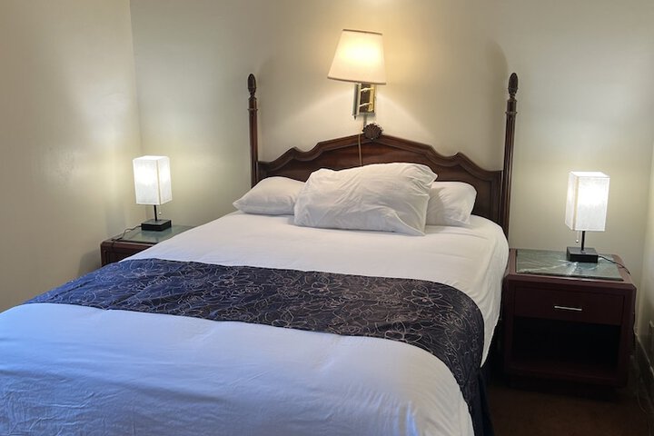 Room 18 of 23