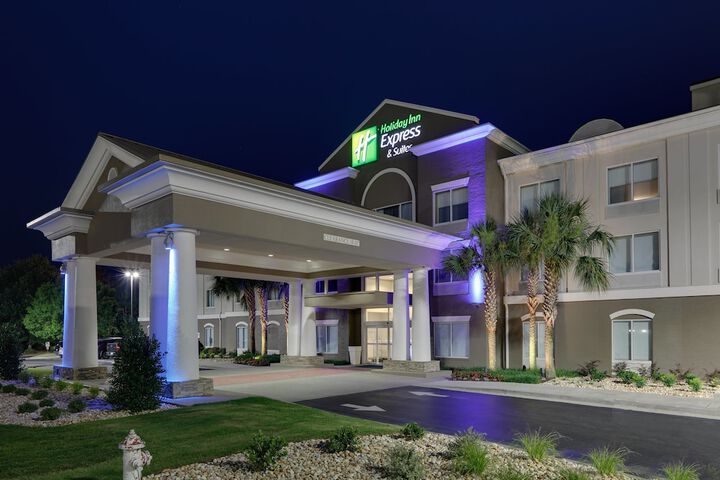 Holiday Inn Express & Suites Dublin by IHG