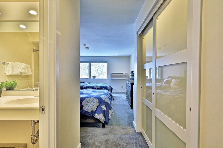 Room 61 of 213