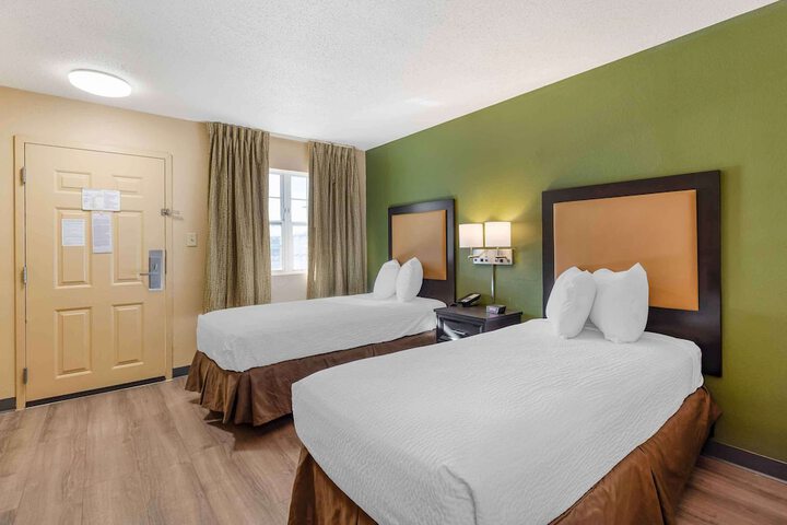 Room 9 of 21