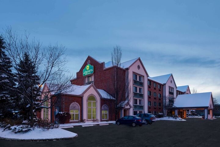 Hotel 2 of 42
