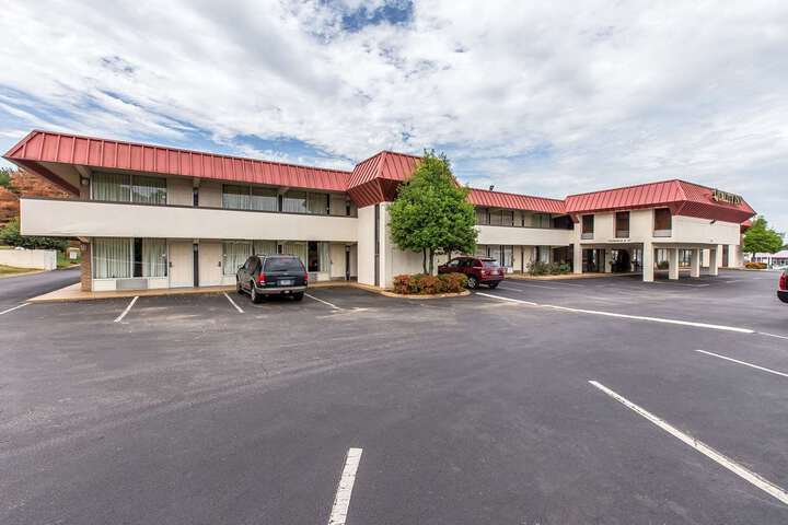 Quality Inn & Suites Easley - Greenville