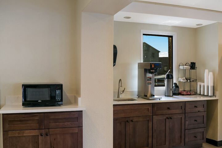 Breakfast/Coffee Service 23 of 23