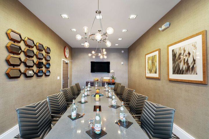 DoubleTree by Hilton Hotel Galveston Beach