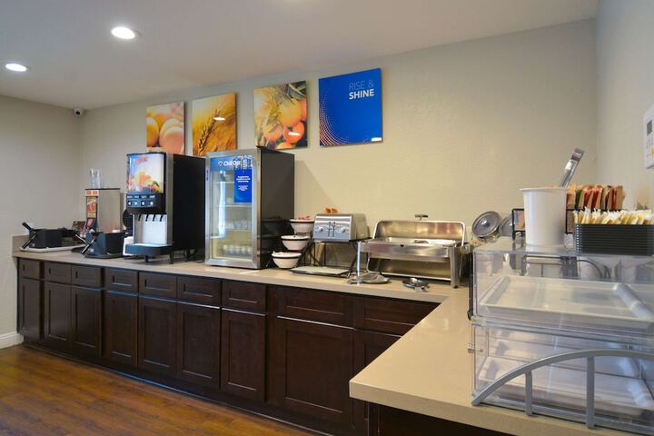 Breakfast/Coffee Service 53 of 55