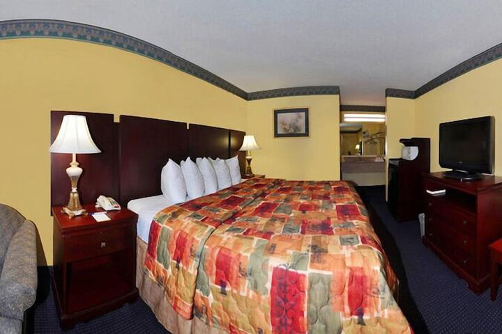Room 18 of 29