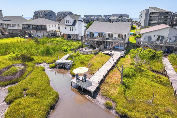 North Topsail Beach Townhome: Walk to the Beach!
