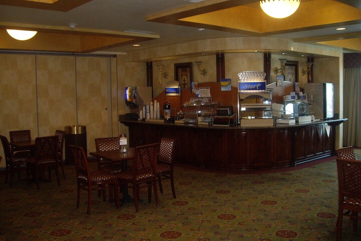Dining 59 of 71