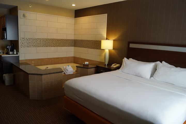 Room 26 of 49