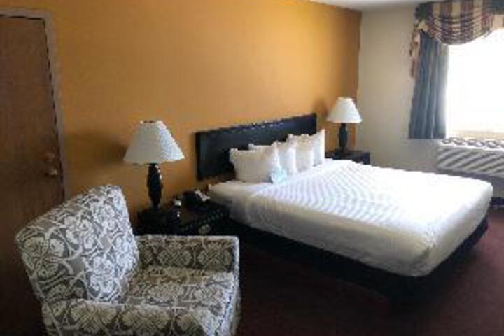 white lake Inn and suites