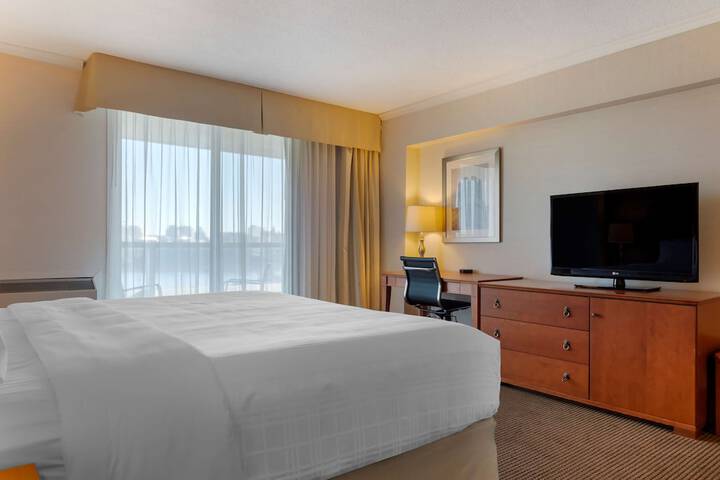 Room 40 of 64