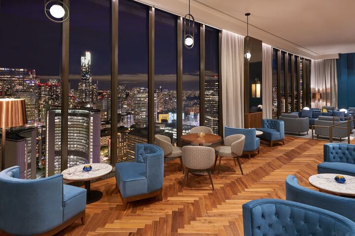 Lounge 88 of 118