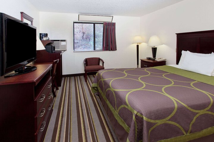 Room 34 of 41