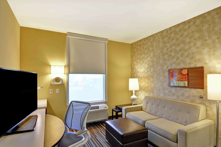 Room 26 of 66