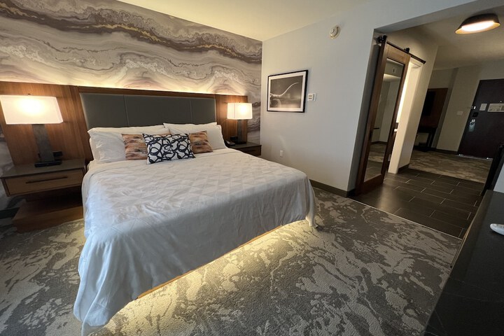 Room 30 of 49