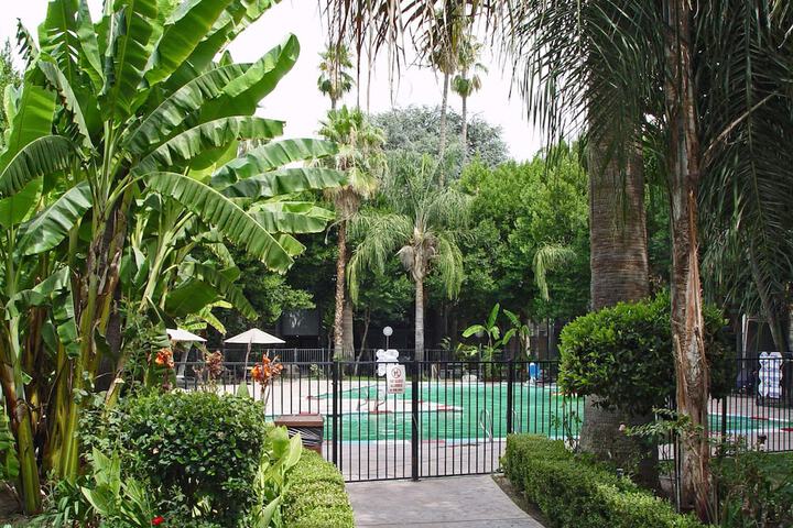 Pool 17 of 76