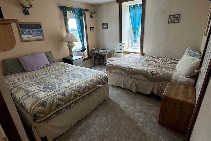Room 33 of 75