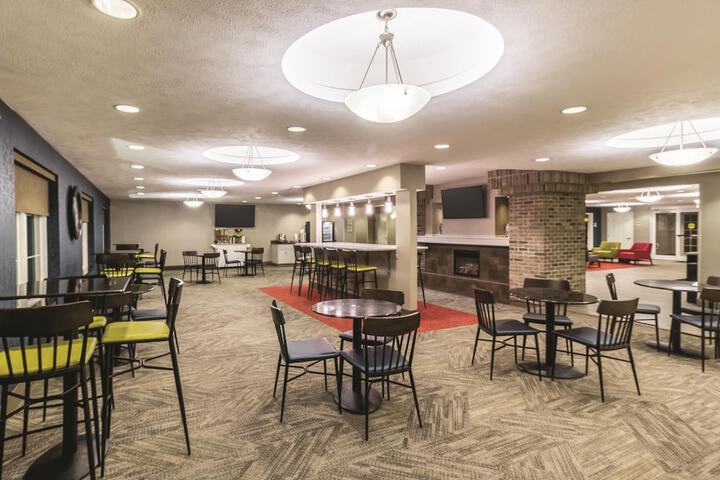 La Quinta Inn & Suites by Wyndham Fargo-Medical Center