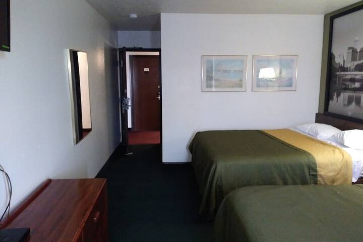 Room 18 of 32