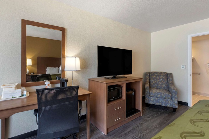 Room 29 of 38