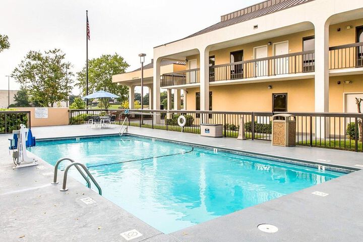 Pool 3 of 49