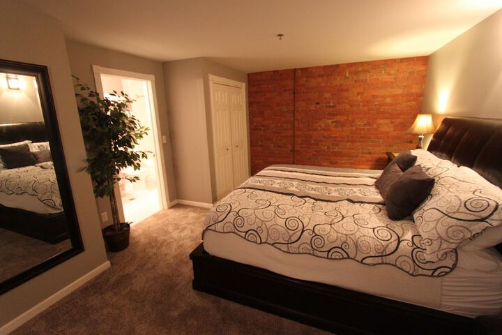 Room 21 of 36