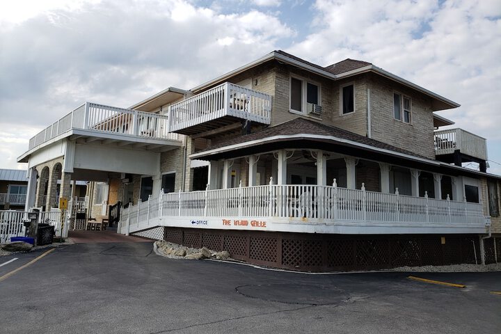 Topaz Motel