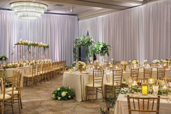 Ballroom/Hall 78 of 89