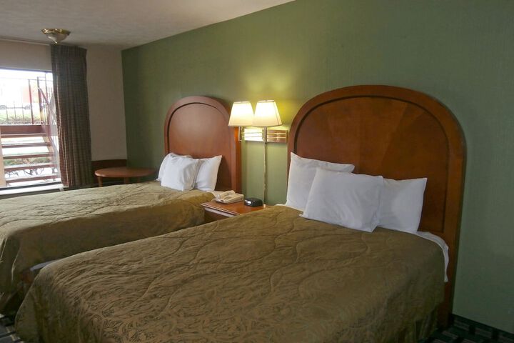 Room 12 of 20