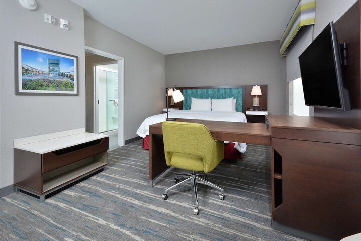 Room 18 of 79