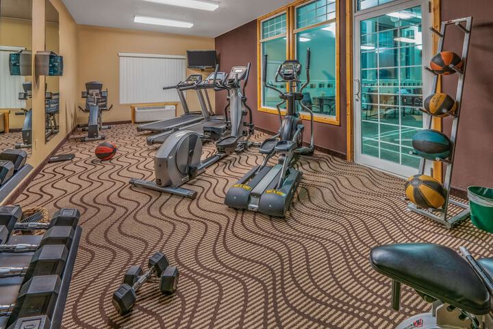 Best Western Plus Riverfront Hotel & Suites
