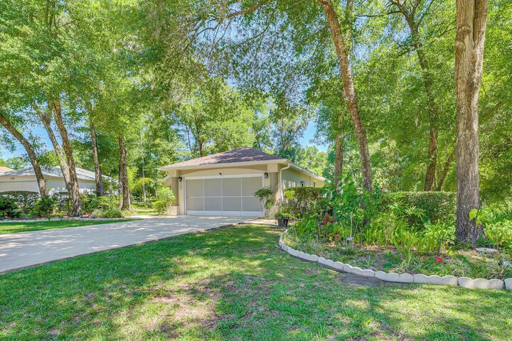 4 Mi to Rainbow Springs: Dunnellon Home w / Pool!