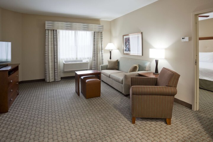 Room 15 of 36