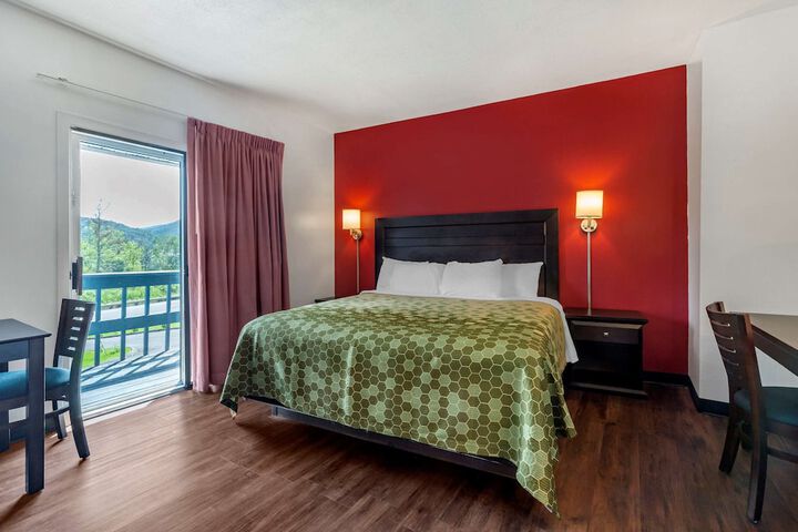 Room 17 of 27