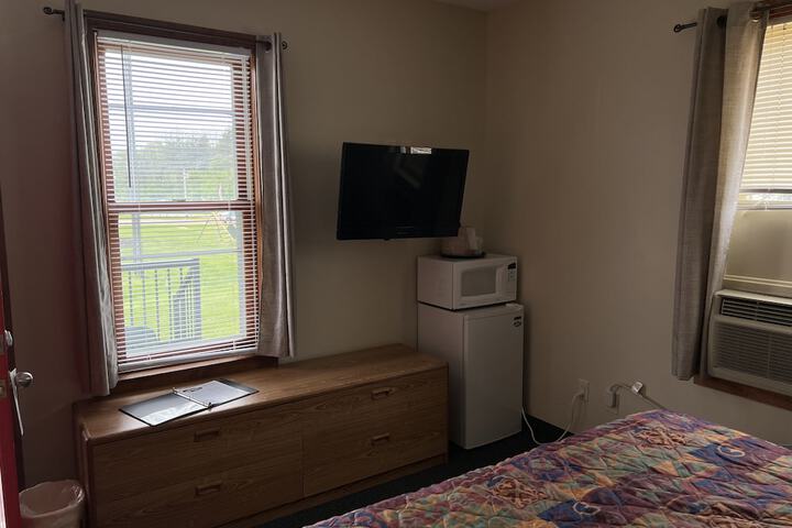 Room 214 of 443