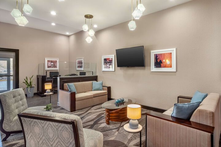 Best Western Plus Lake Jackson Inn & Suites