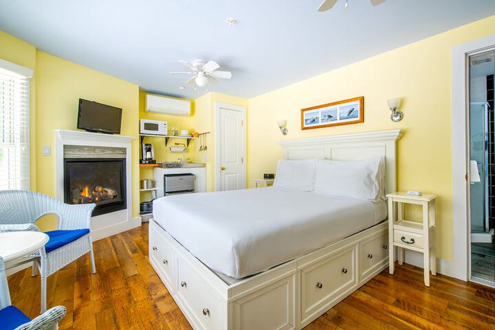 Room 10 of 51