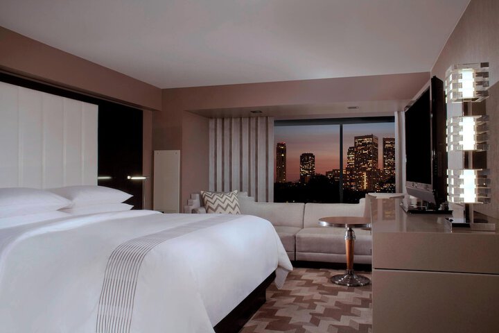 Room 61 of 108