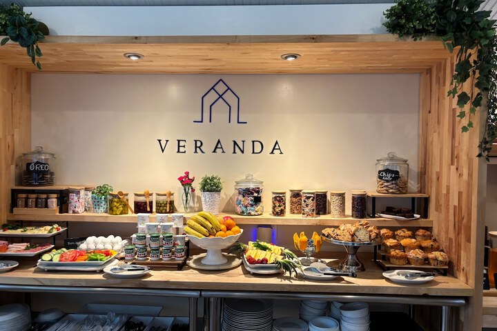 Veranda Cape Cod Family Resort