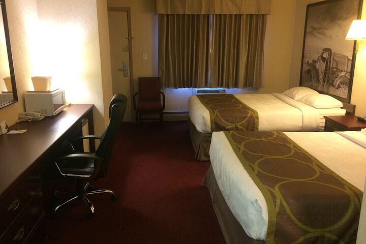 Room 28 of 96