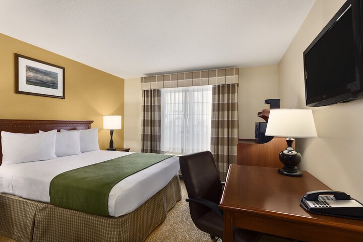 Country Inn & Suites by Radisson Marion, OH