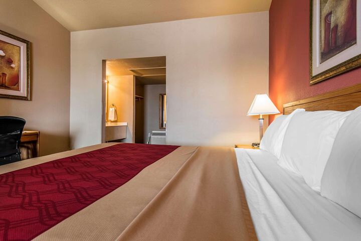Room 8 of 23