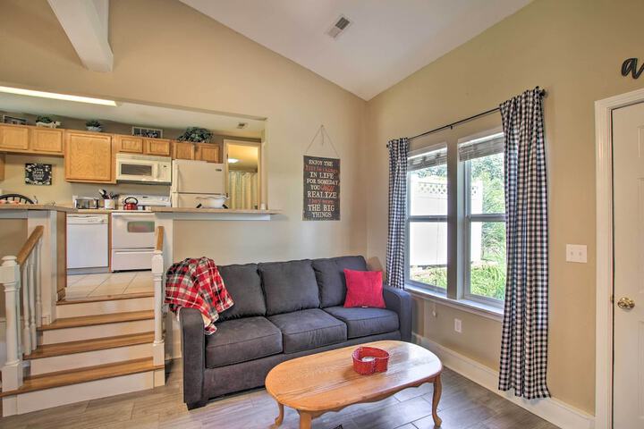 turtle Rock - Ironton Cabin w / Furnished Patio!