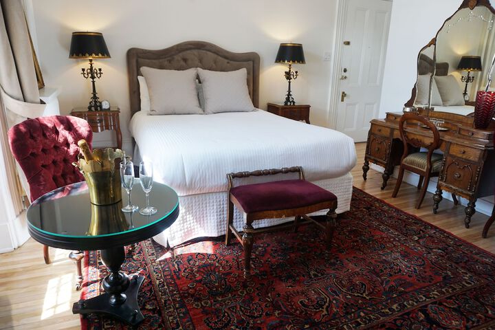 Room 22 of 76